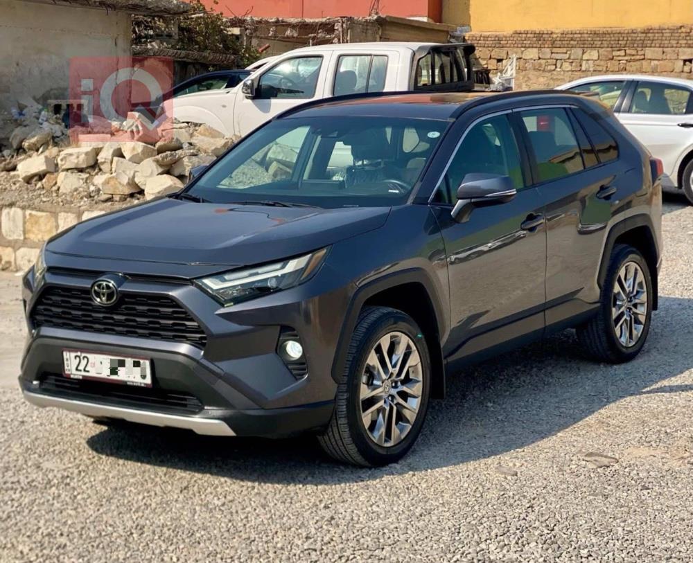 تۆیۆتا ڕاڤ 4